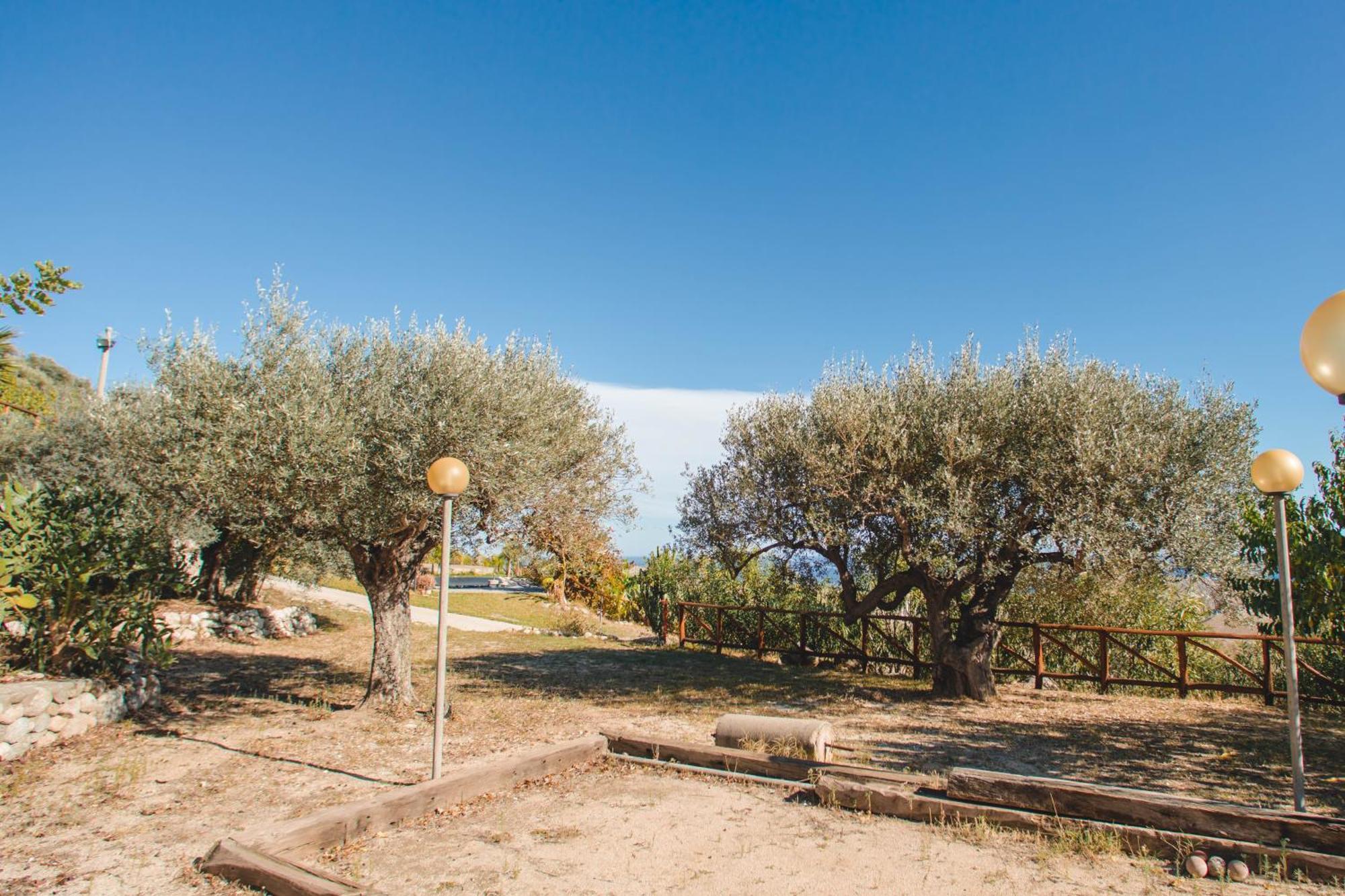 Calami - Villa Romeo - Private Apartments With Pool, Seaview & Olive Grove Santa Caterina Dello Ionio Marina Exterior photo